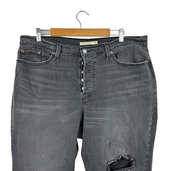 Levi’s Wedgie Straight Fit Jeans Plus Size 18W in Cut and Dry Black Distressed - Picture 3 of 16